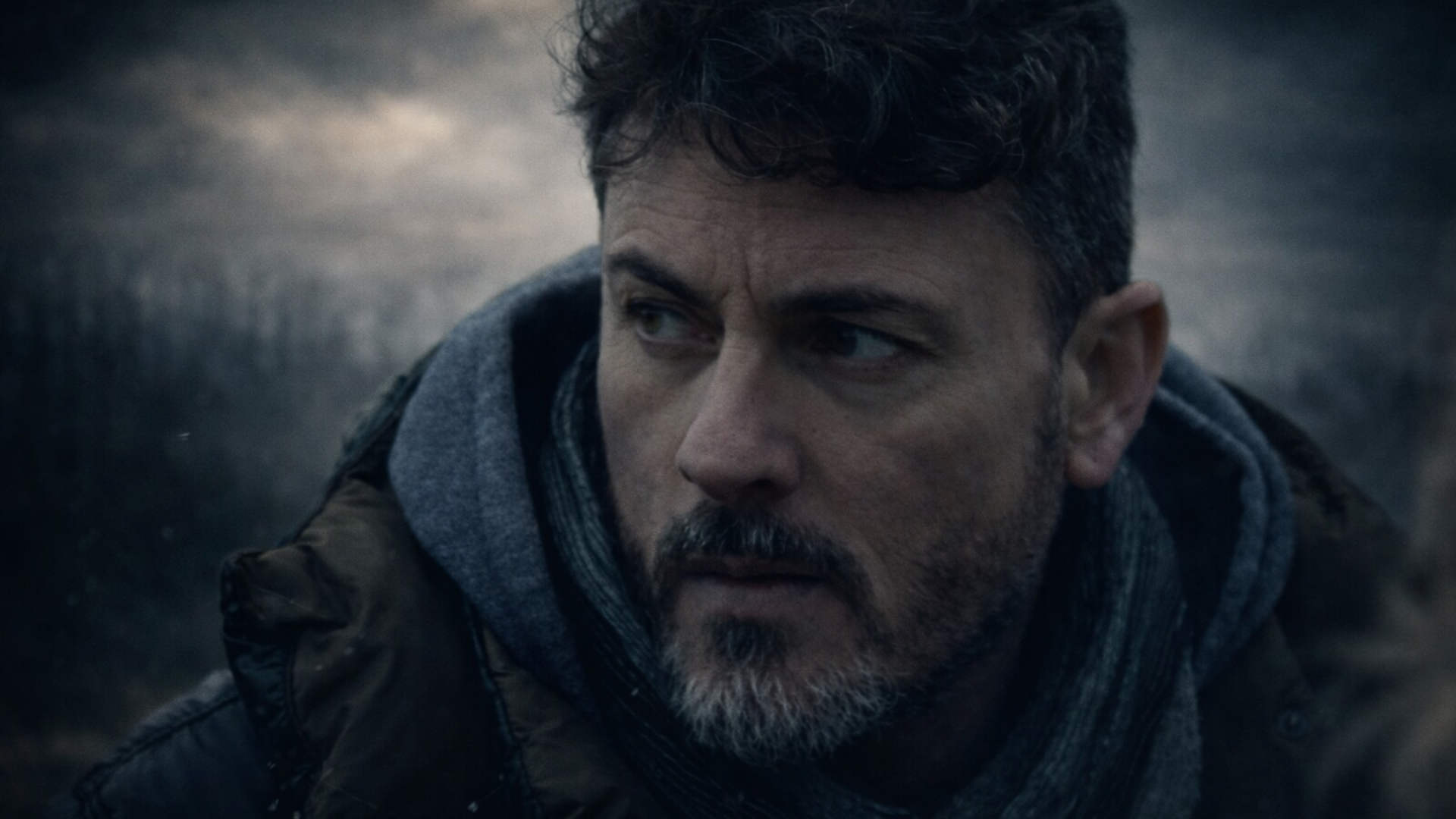 Copertina: Il sospetto (2025): trama, recensione e streaming su LumenTV